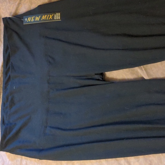 Extra Plus NWT Dark Navy Blue Leggings Lightweight Flexible Durable Soft 22-30 - Picture 5 of 6